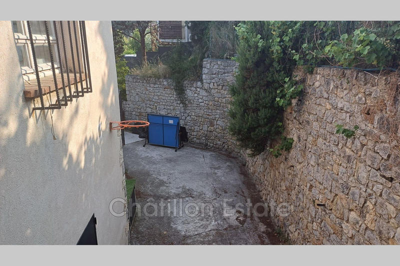 Maison - 236 m² - 8 pièces