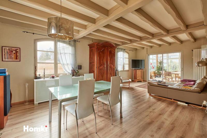 Maison - 203 m² - 7 pièces