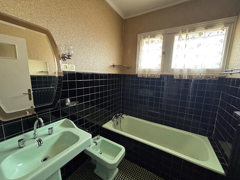 Maison - 197 m² - 8 pièces