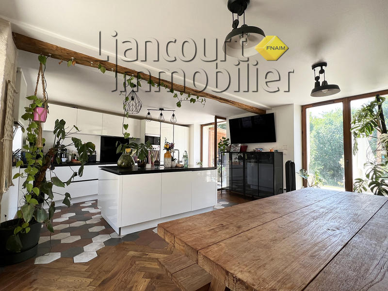 Maison - 144 m² - 6 pièces
