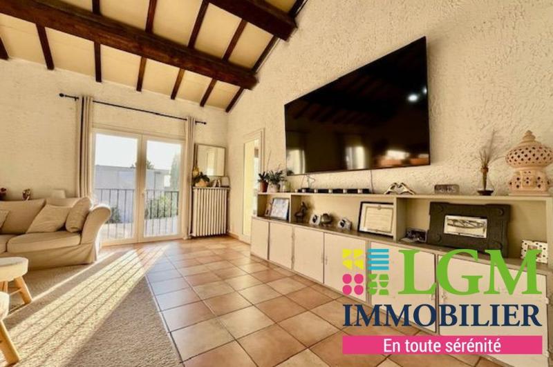 Maison - 243 m² - 9 pièces