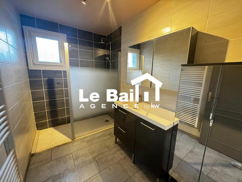 Maison contemporaine - 113 m² - 6 pièces