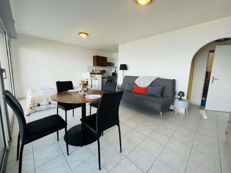 Studio - 30 m² - 1 pièce