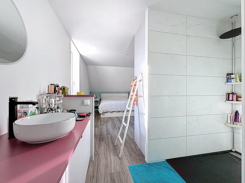 Maison - 137 m² - 4 pièces