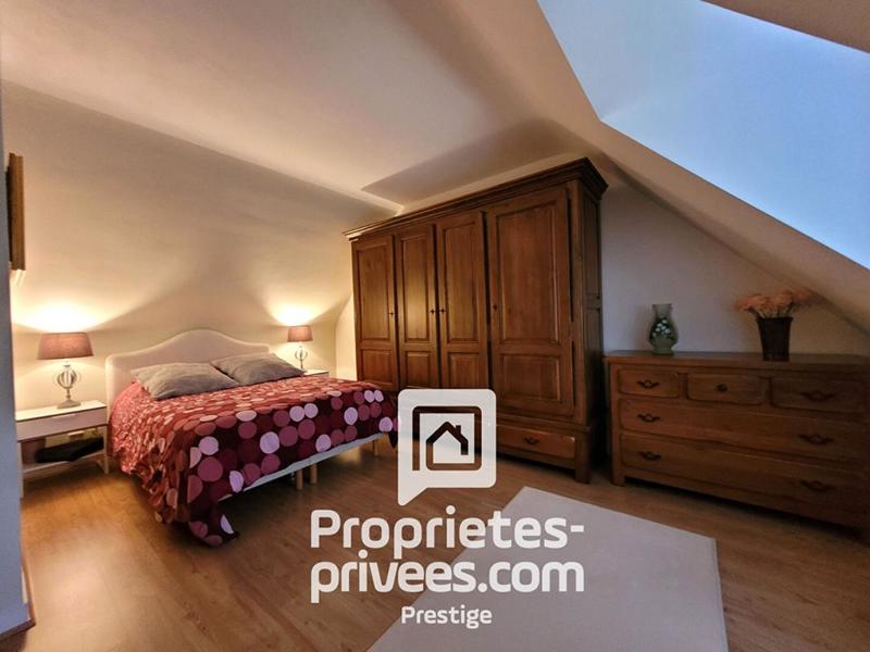 Demeure - 196 m² - 6 pièces