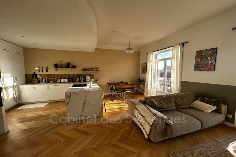 Appartement - 90 m² - 4 pièces