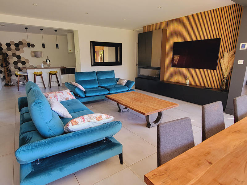 Maison - 180 m² - 6 pièces