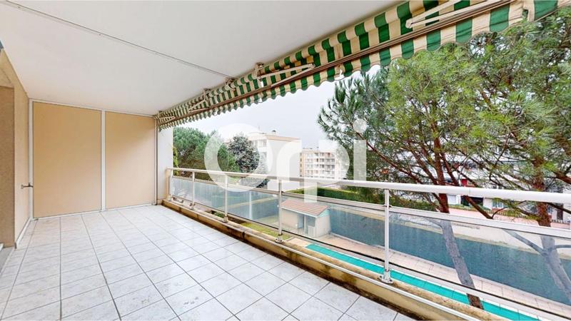 Appartement - 75 m² - 3 pièces