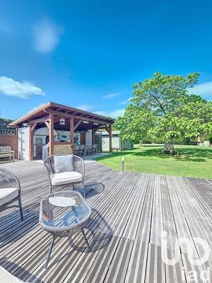 Maison - 196 m² - 7 pièces