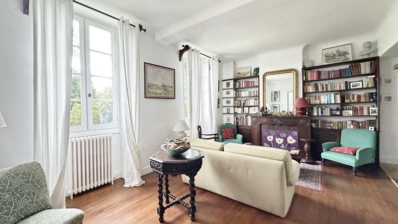 Maison de maîtres - 390 m² - 13 pièces