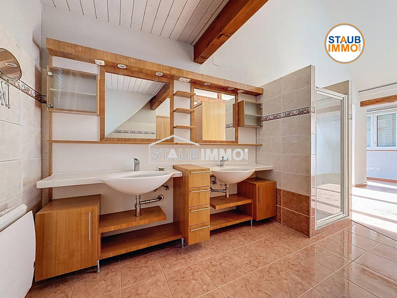 Maison - 287 m² - 8 pièces