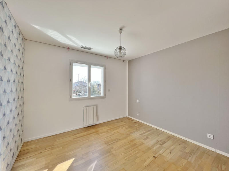 Villa - 213 m² - 8 pièces