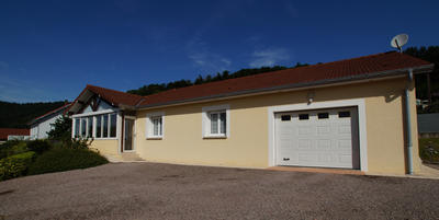 Maison - 102 m² - 4 pièces