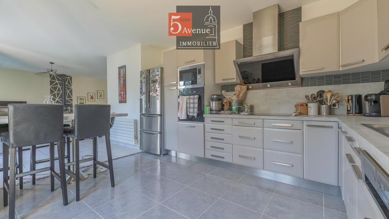 Maison - 160 m² - 7 pièces