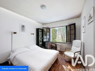 Maison - 190 m² - 8 pièces