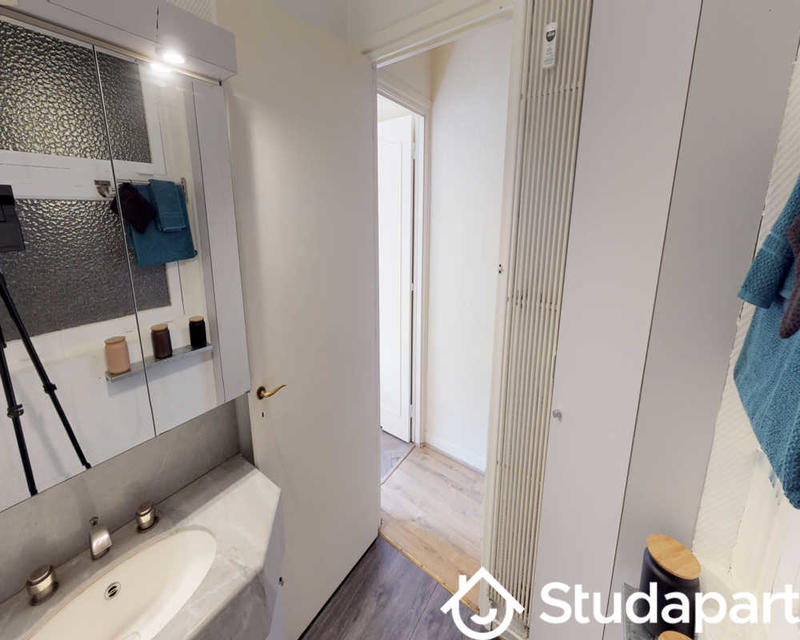 Chambre - 140 m² - 1 pièce