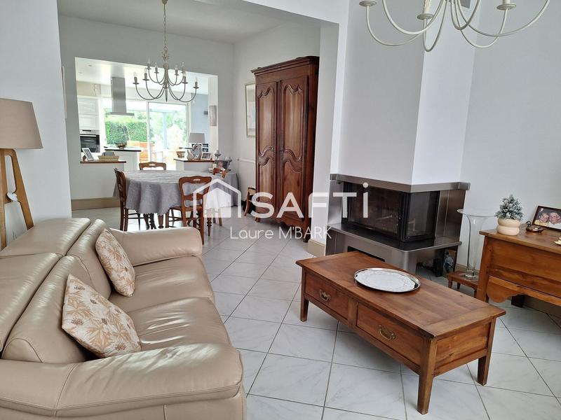 Maison - 174 m² - 8 pièces