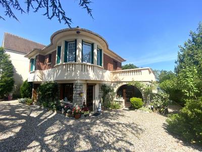 Maison ancienne - 202 m² - 8 pièces