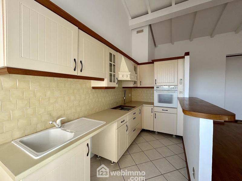 Appartement - 82 m² - 4 pièces