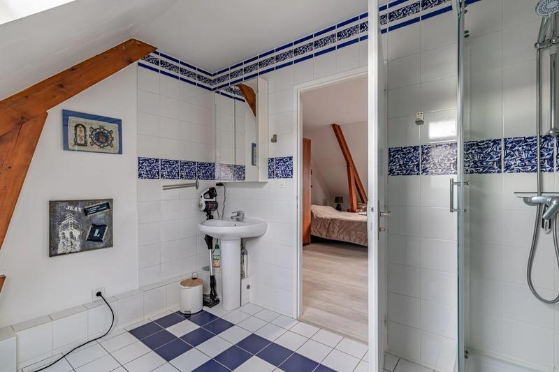 Maison - 178 m² - 6 pièces