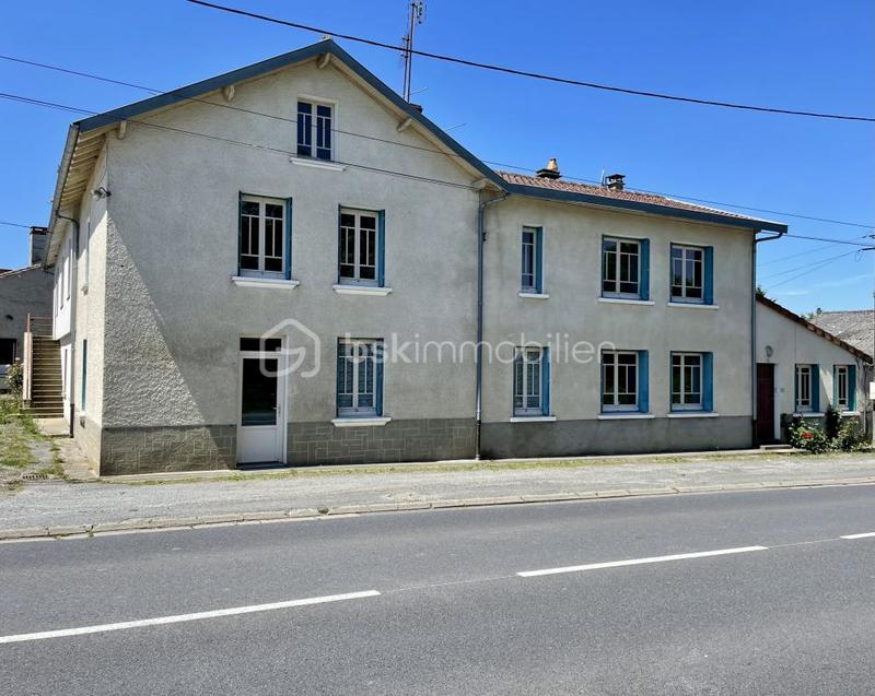Maison - 180 m² - 7 pièces