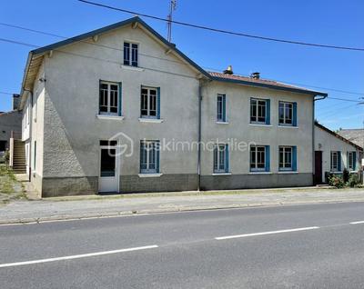 Maison - 180 m² - 7 pièces