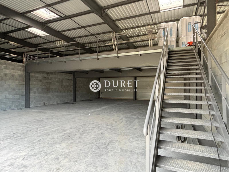 Local d'activités - 375 m²