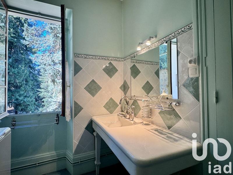 Châlet - 240 m² - 10 pièces