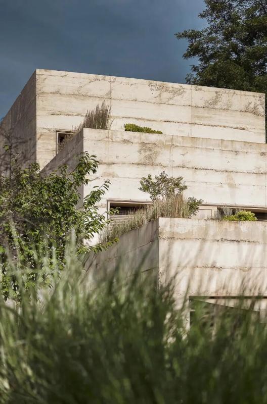 Demeure - 170 m² - 6 pièces