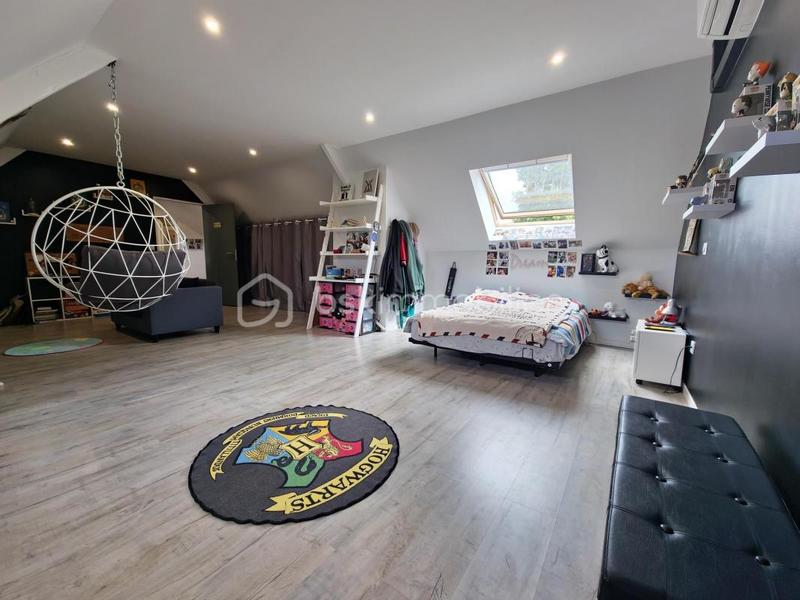 Maison - 220 m² - 7 pièces