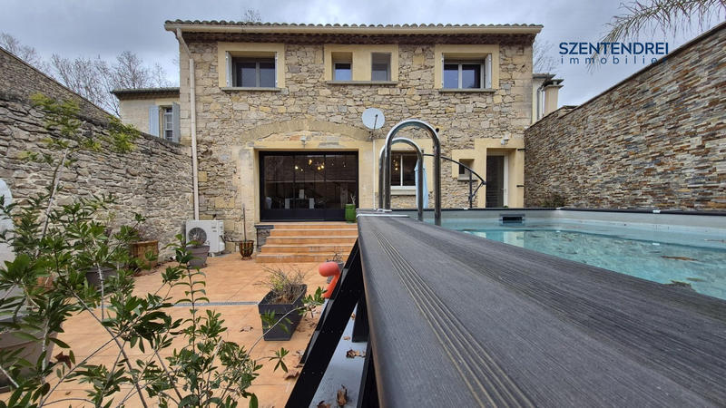 Maison - 207 m² - 6 pièces