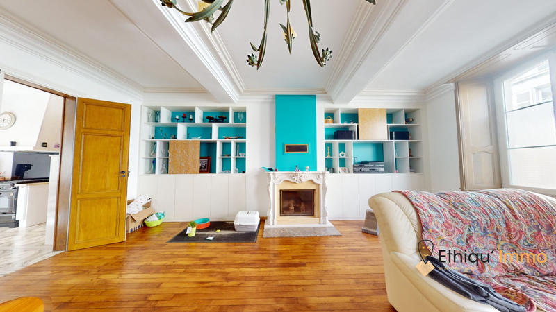 Maison - 287 m² - 8 pièces