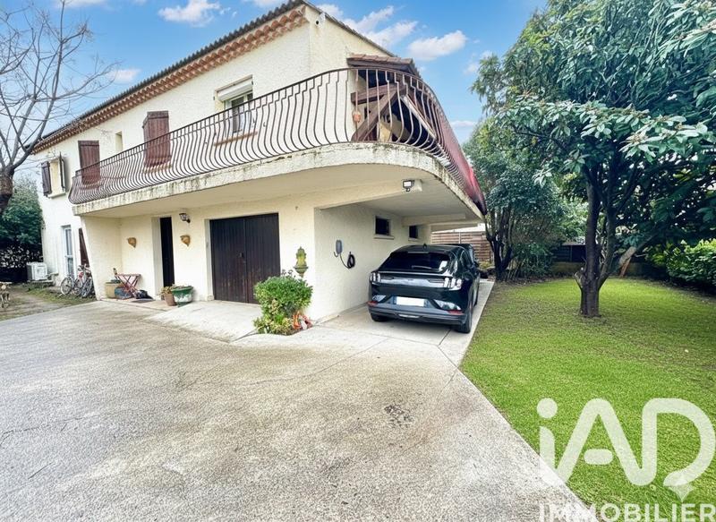 Maison - 180 m² - 6 pièces