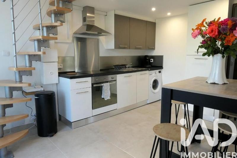 Maison - 225 m² - 10 pièces