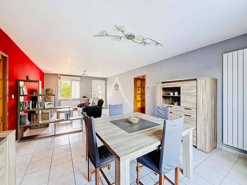 Maison - 93 m² - 5 pièces