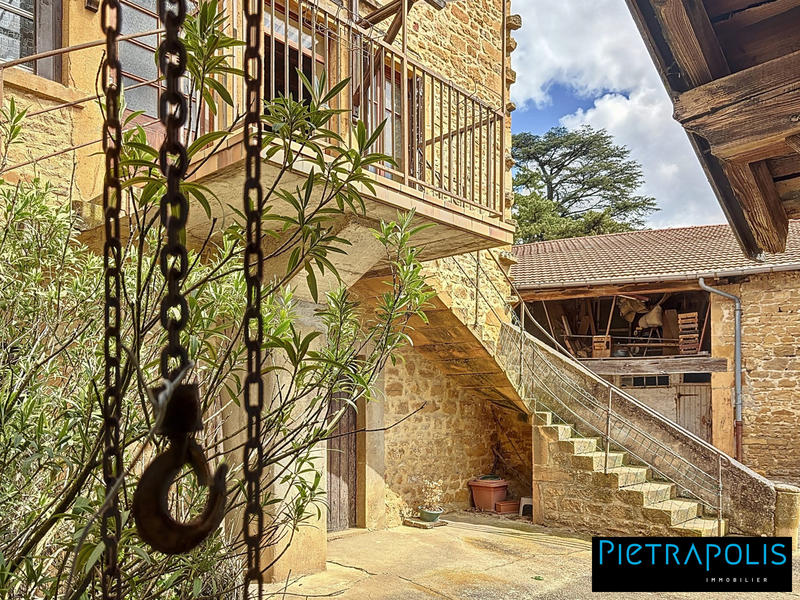 Maison - 140 m² - 5 pièces