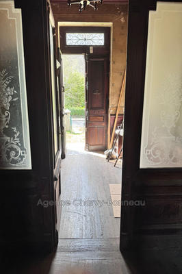 Maison - 238 m² - 9 pièces