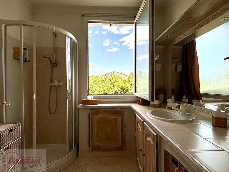 Maison - 220 m² - 7 pièces