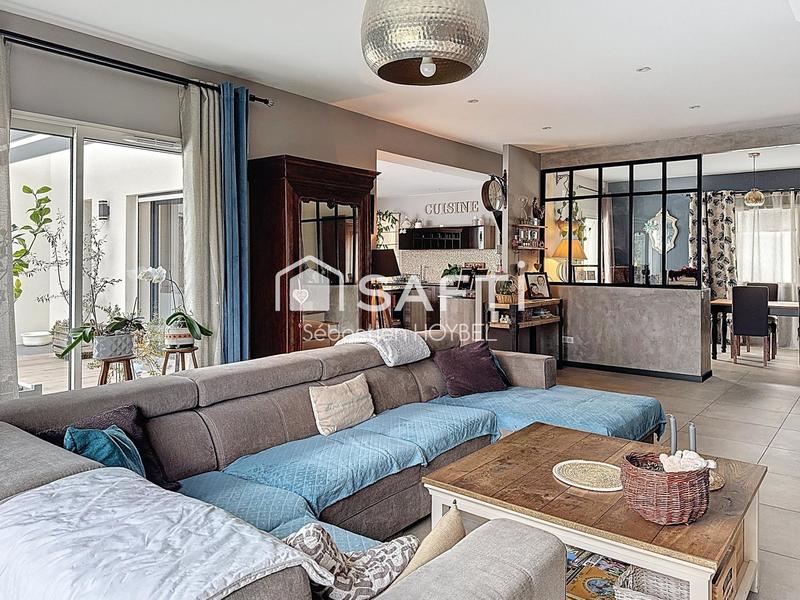 Maison - 204 m² - 5 pièces