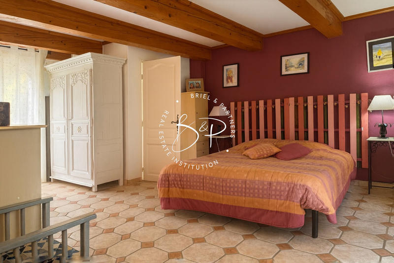 Maison - 192 m² - 8 pièces