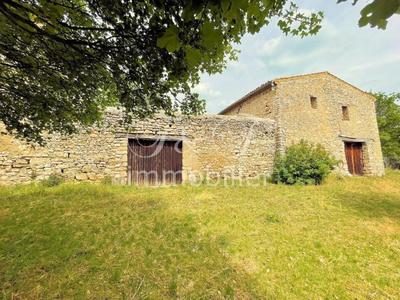 Propriété - 330 m² - 10 pièces