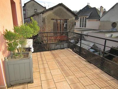 Maison - 210 m² - 6 pièces