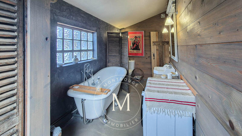 Maison - 192 m² - 6 pièces