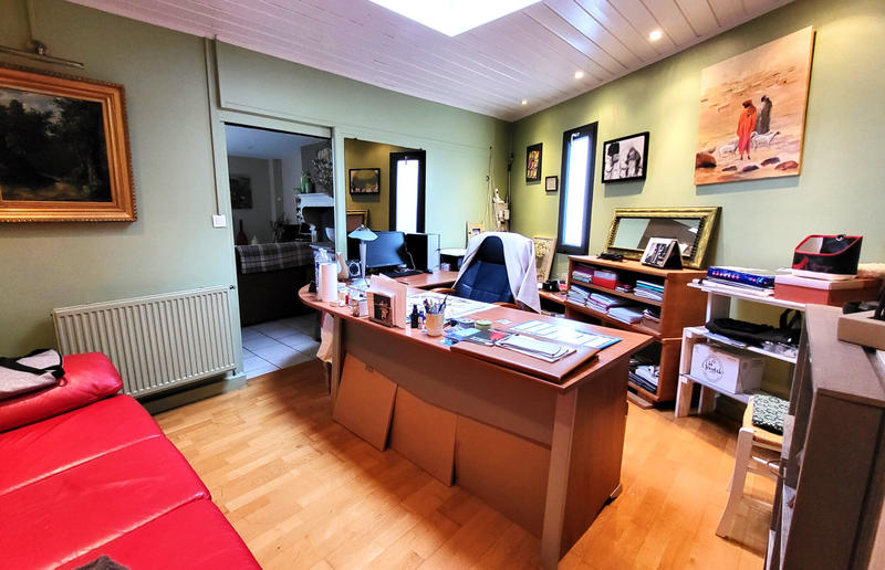 Maison - 245 m² - 11 pièces