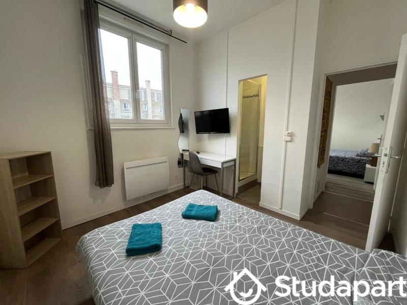 Chambre - 12 m² - 1 pièce