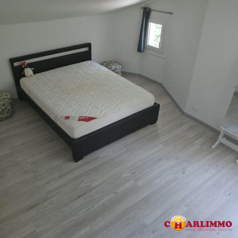 Maison traditionnelle - 205 m² - 7 pièces