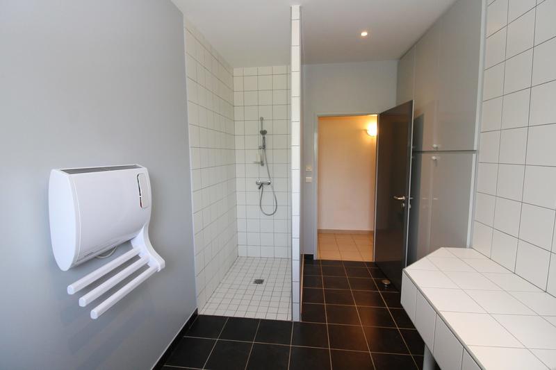 Maison - 242 m² - 7 pièces