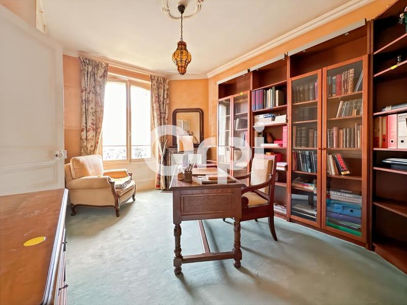 Maison - 314 m² - 10 pièces