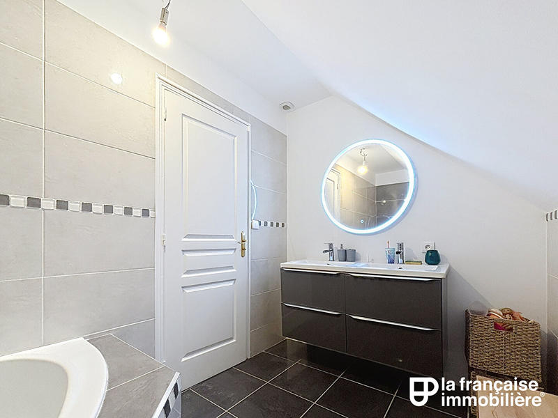 Maison - 153 m² - 7 pièces