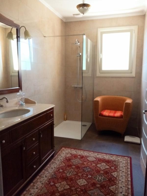 Propriété - 350 m² - 9 pièces